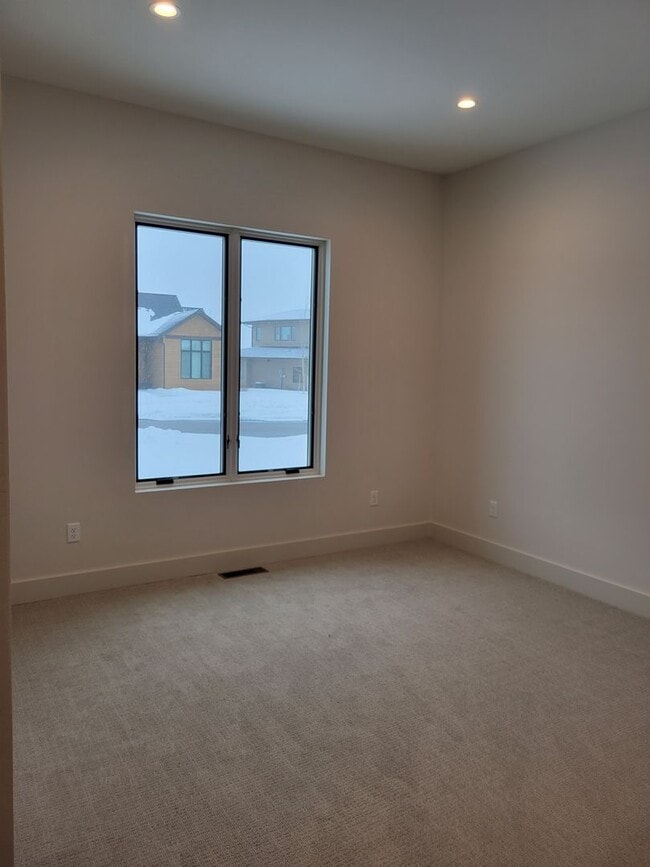 Building Photo - 3 Bed 2.5 bath house in Black Bull