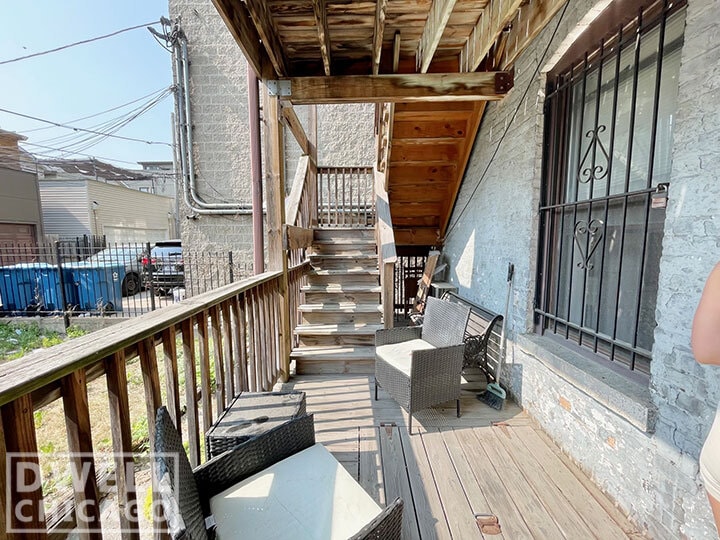 Building Photo - 518 N Hermitage Ave