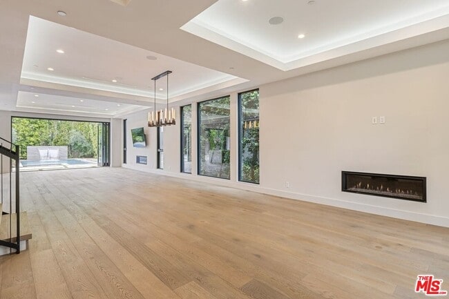 Building Photo - 6361 Drexel Ave