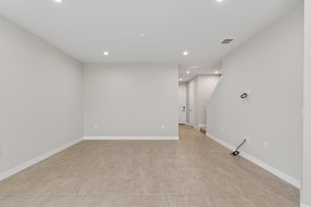 Building Photo - 20 Sabal Ct