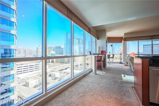 Building Photo - 4575 Dean Martin Dr