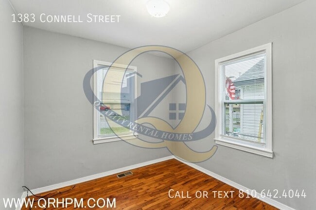 Building Photo - 1383 Connell St