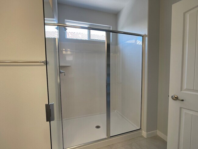 Building Photo - 4 BED 2 BATH 2 CAR GARAGE SINGLE STORY SINGLE FAMILY HOME w/ PAVED BACKYARD IN CADENCE COMMUNITY,...