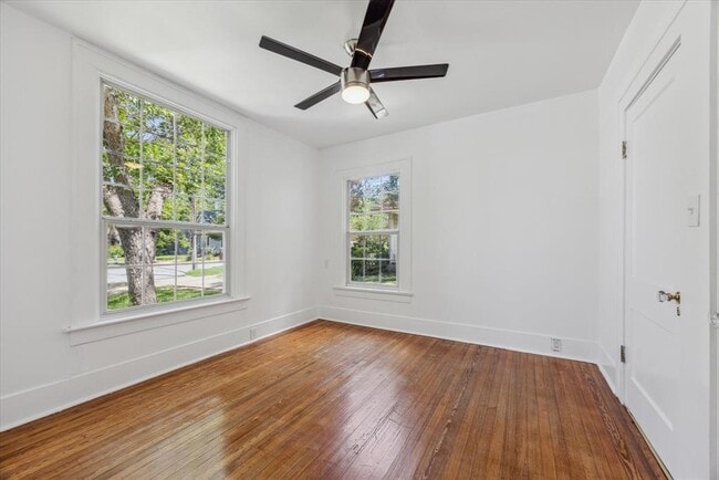 Building Photo - 3300 Harris Park Ave