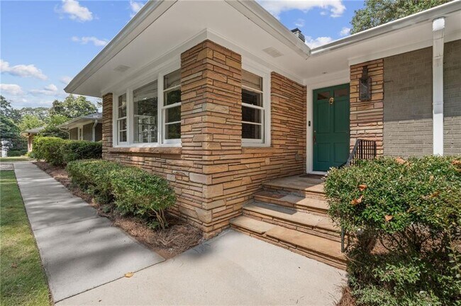 Building Photo - 1271 Moores Mill Rd NW