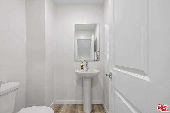 Building Photo - 27109 Vly Oak Pl