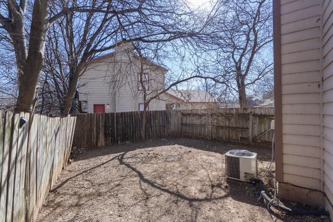 Building Photo - 9203 Kempler Dr