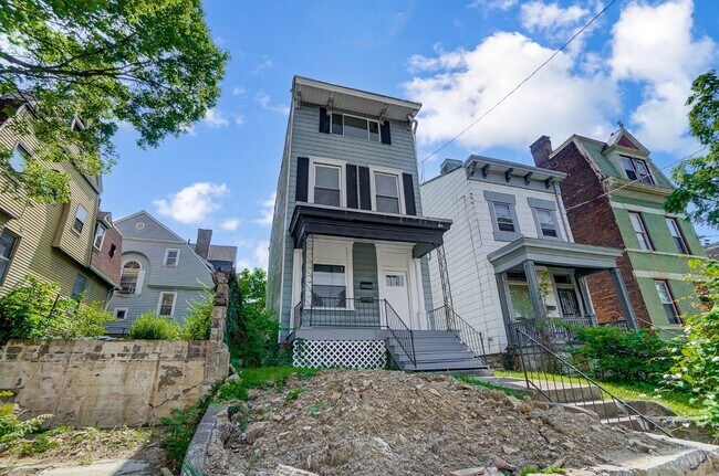 Building Photo - 2228 Reading Rd