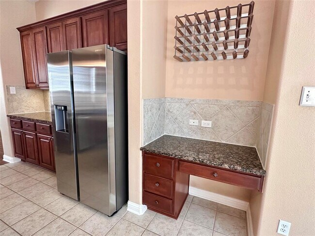 Building Photo - 10200 Channel Island Dr