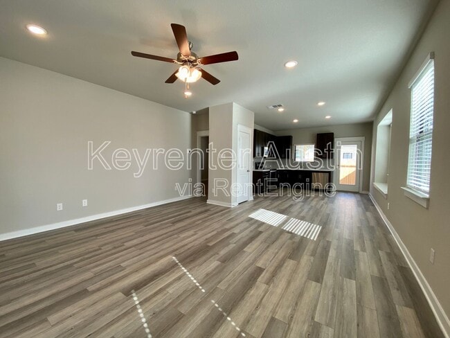 Building Photo - 520 Fieldwood Dr