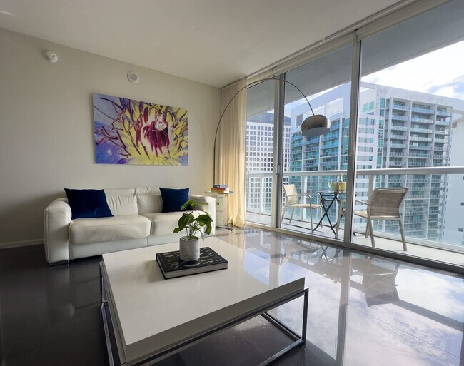 Primary Photo - 485 Brickell Ave