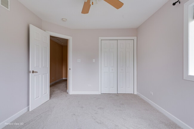 Building Photo - 900 Ashford Ln
