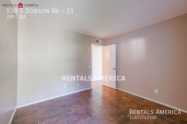 Building Photo - Single Level Condo in Gorgeous Bridgewood ...