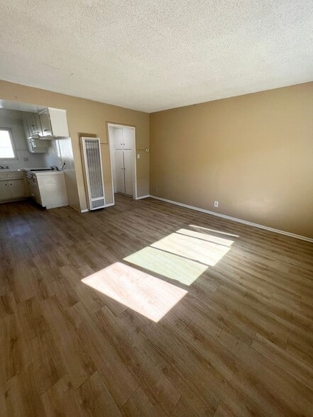 Interior Photo - PRAIRIE