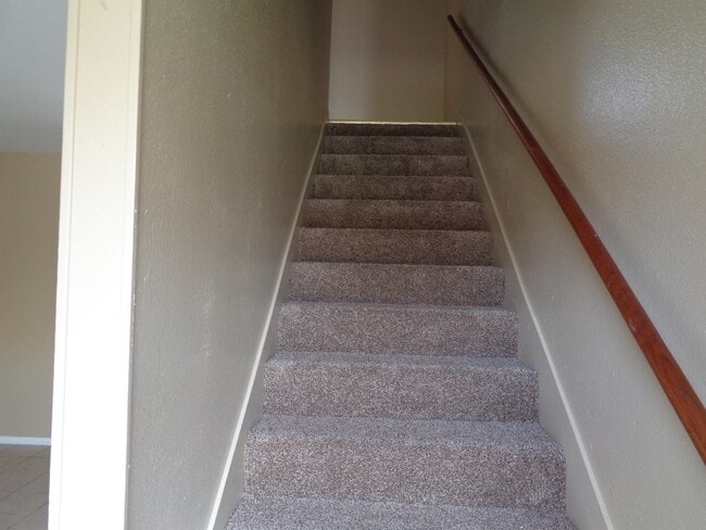 Building Photo - 300 Rice St