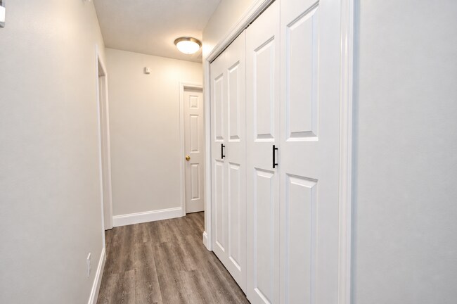 Building Photo - 4505 Whistling Way