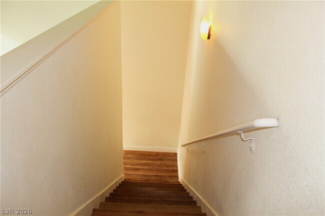 Building Photo - 7701 W Robindale Rd