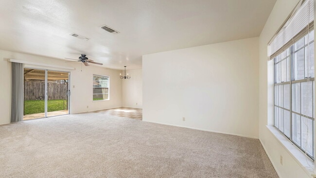 Building Photo - 4710 Casa Bello St