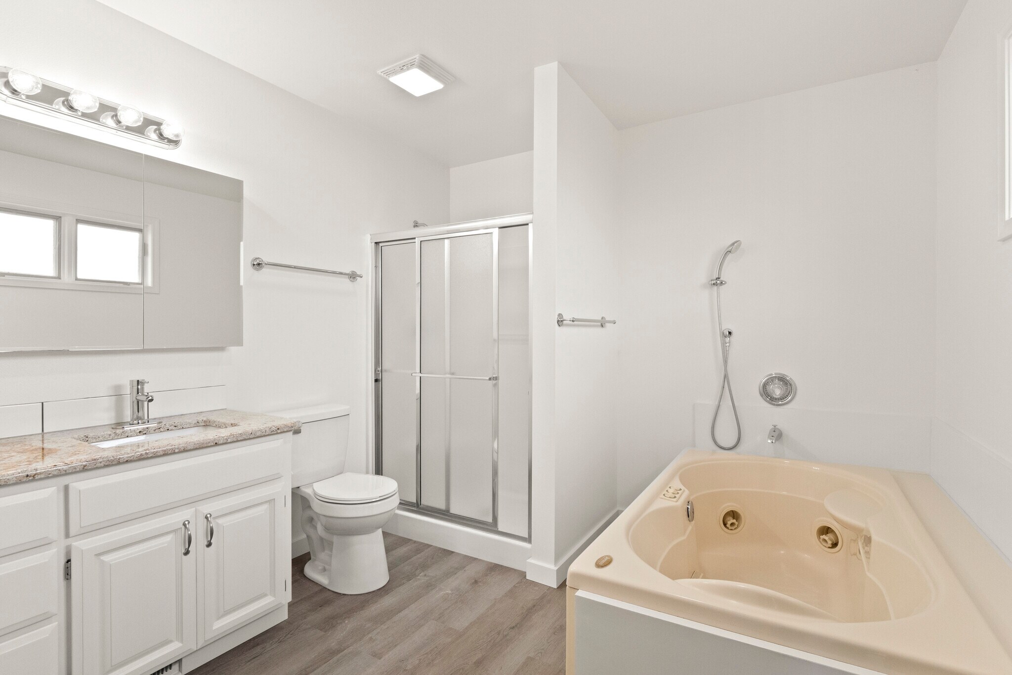 Building Photo - 5704 W Garden Springs Rd