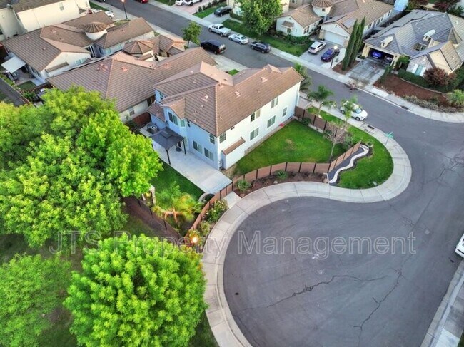 Building Photo - 5602 Jerry Litell Way