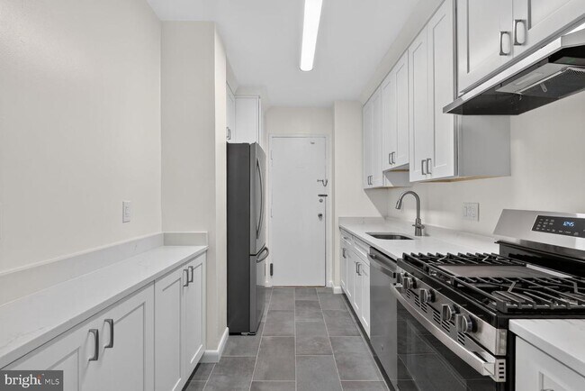 Building Photo - 10500 ROCKVILLE PIK