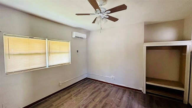 Building Photo - 1310 N Combee Rd