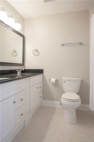 2-sink master bath - 404 Clarkson Green St