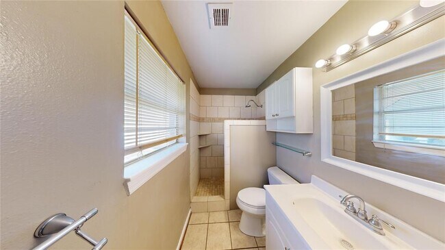 Building Photo - 22306 Rustic Bridge Ln