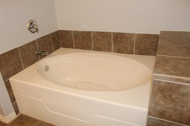 Building Photo - 21339 Sweet Grass Ln