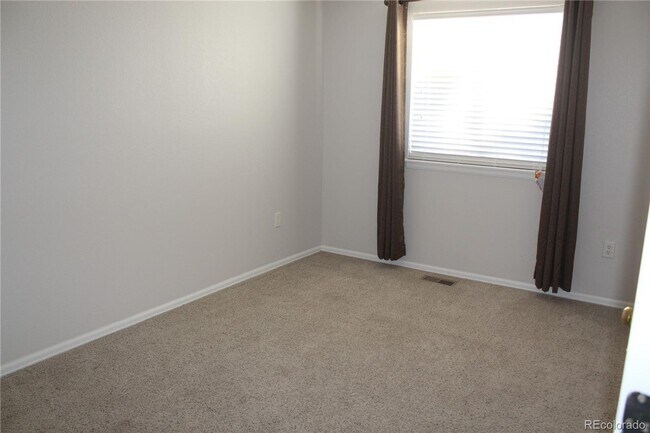 Building Photo - Home in Saddlebrook, Parker!