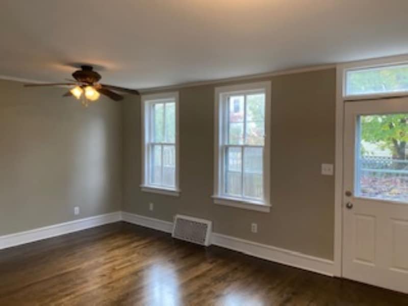 Building Photo - 310 W Scott St