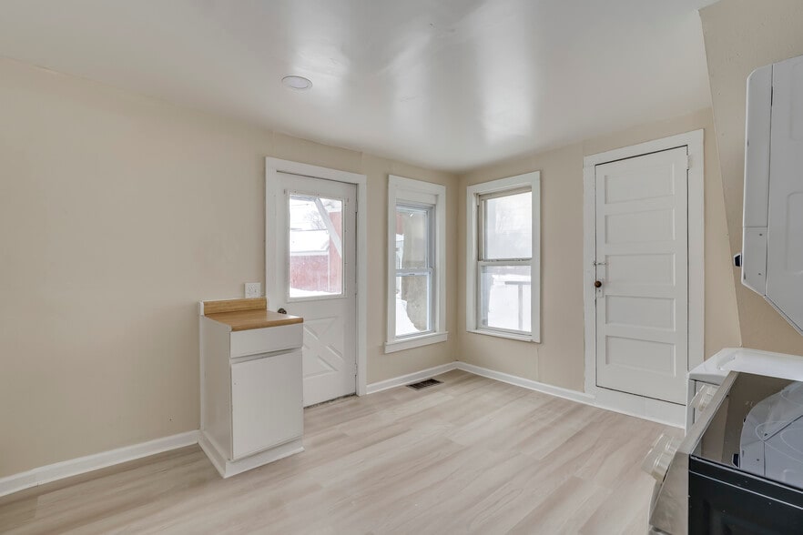 Building Photo - 514 Francis St