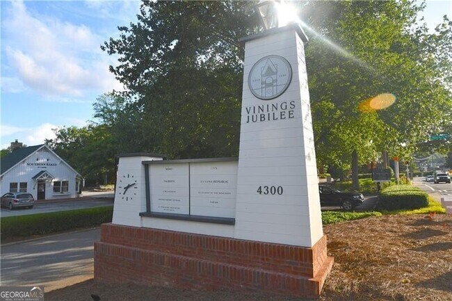 Building Photo - 2798 Loftview Square