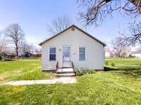 Building Photo - PRELEASING for AUGUST! Close to Campus