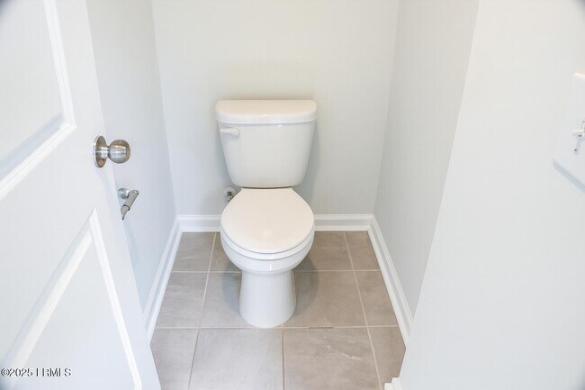 Building Photo - 15 Chauga St