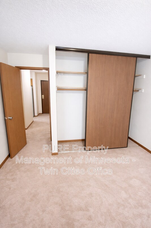 Building Photo - 221 Grand Ave W