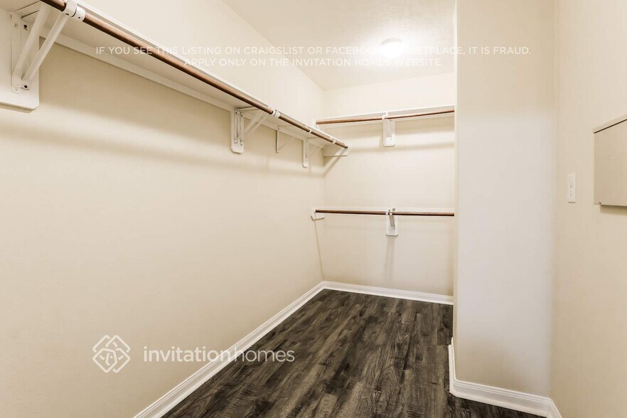 Building Photo - 2435 Gianna Way