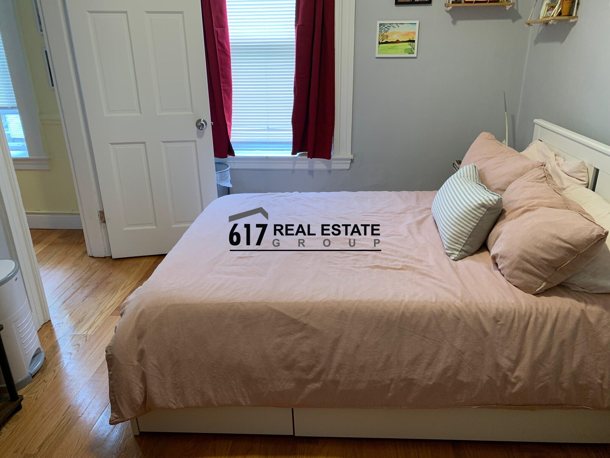 Building Photo - 14 Holmes St