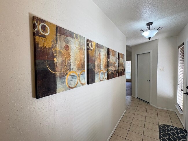 Building Photo - 4834 Bridgemont Ln