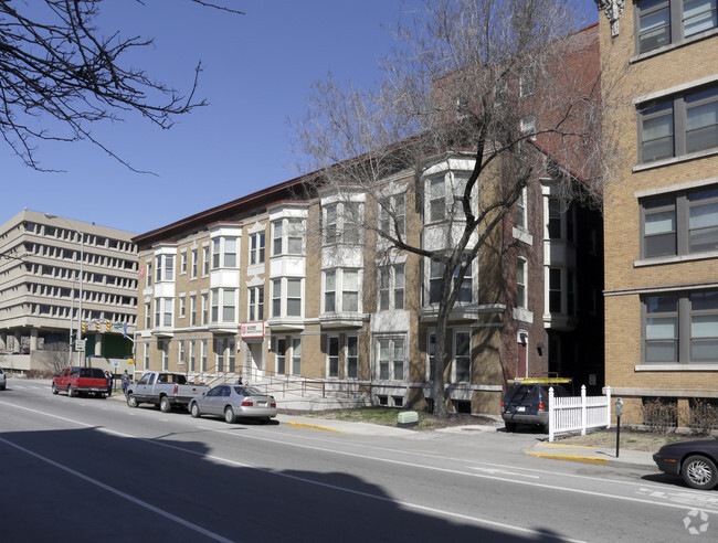 Building Photo - Barton Center