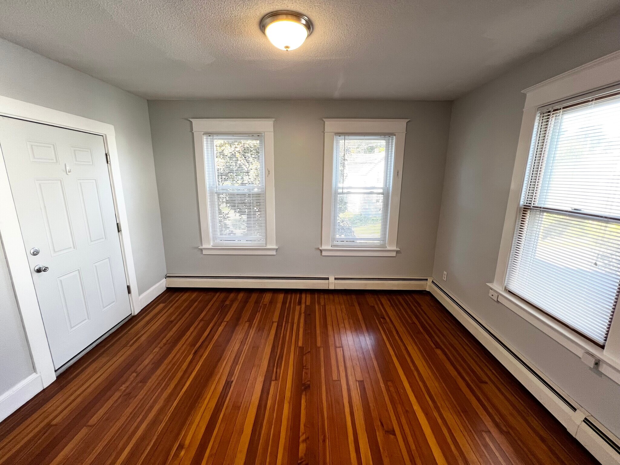 Building Photo - 532 High St