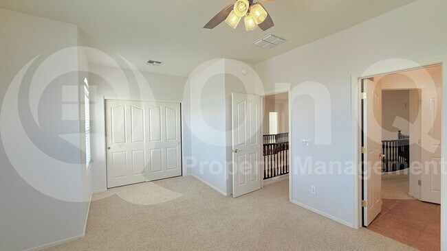 Building Photo - 3316 E Kingbird Pl