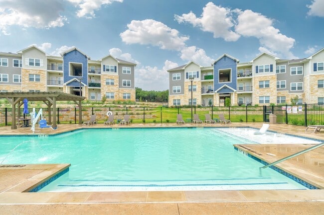 Building Photo - Crosswinds