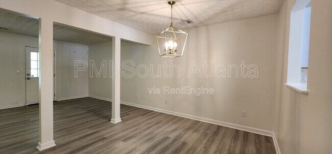 Building Photo - 3021 Waldrop Cir