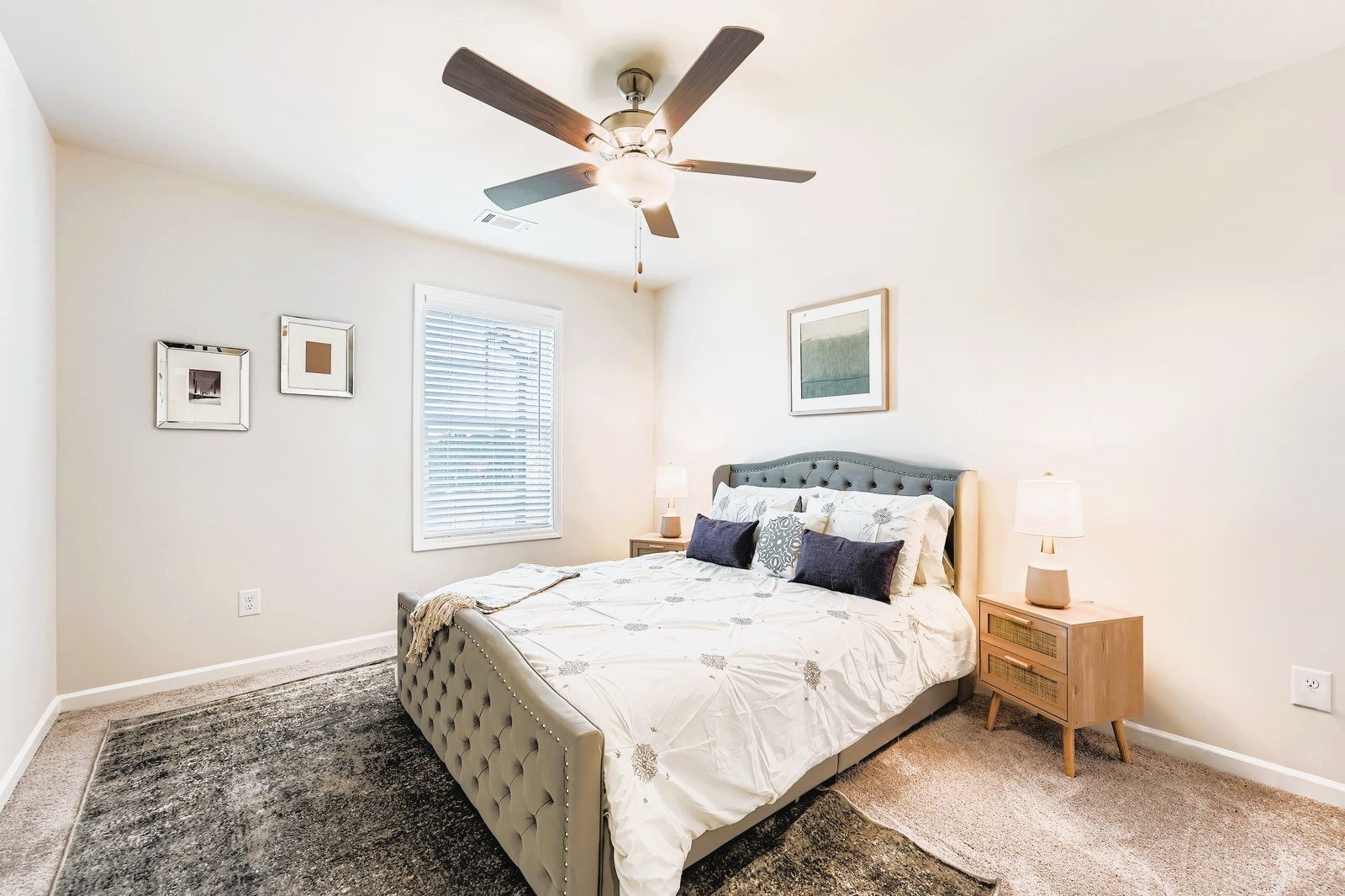 Building Photo - 90 Basswood Ln