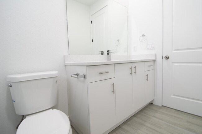 Building Photo - 10654 Washington Rd