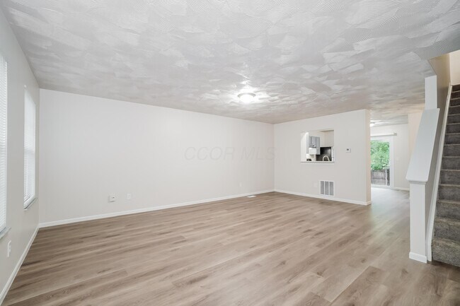 Building Photo - 967 Robmeyer Dr