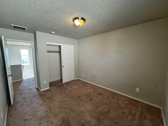 Building Photo - 8901 Eagle Hills Dr NW