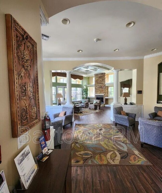 Building Photo - 10025 Courtney Palms Blvd