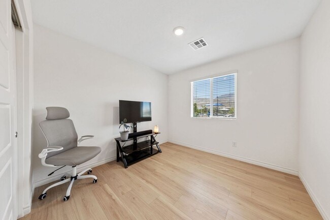Building Photo - 10778 Clarence Ct